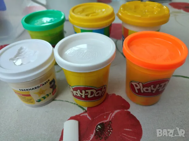 6 нови бурканчета playdoh нови неизползвани, снимка 2 - Пластелини, моделини и пясъци - 47220179