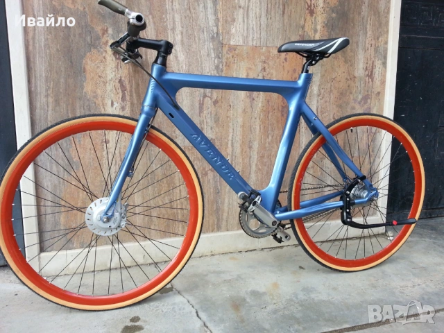 13.3кг. лек алуминиев велосипед АВЕНЮ 28 AVENU