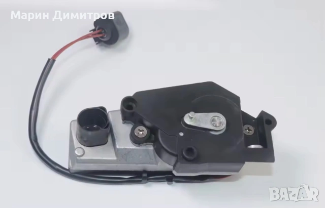 Моторче за отваряне на задна камера VW Volkswagen Фолксваген, снимка 3 - Части - 53774062