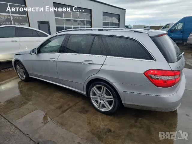 Mercedes-Benz E 500


5.0бензин, Комби, Употребяван, За части, снимка 3 - Автомобили и джипове - 49609823