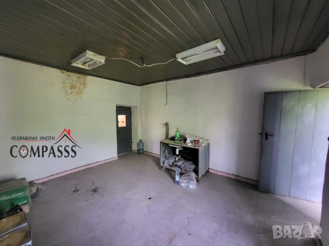 с. Изворово, Общ. Ген. Тошево, къща с двор – 9000евро!, снимка 5 - Къщи - 51853440