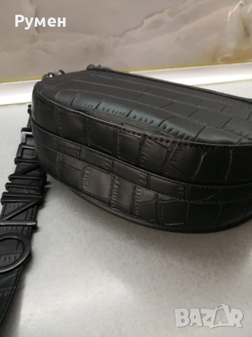 Valentino Bags черна чанта, снимка 9 - Чанти - 51059974