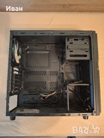 Кутия Zalman Z1, снимка 6 - Захранвания и кутии - 53990696