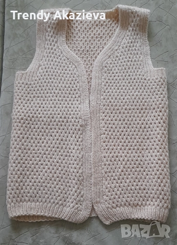 Вълнен дамски елек,ръчно плетиво