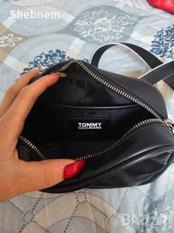 ОРИГИНАЛНА чанта Tommy Hilfiger, снимка 3 - Чанти - 47063999