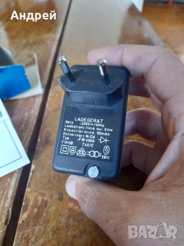 Старо зарядно за батерии Varta, снимка 4 - Други ценни предмети - 50449667