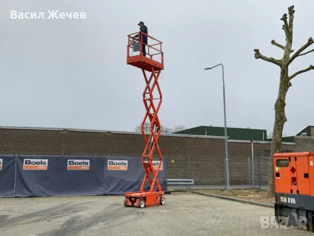 Ножична платформа SkyJack SJ III 3219 (2017), снимка 18 - Други машини и части - 50405767