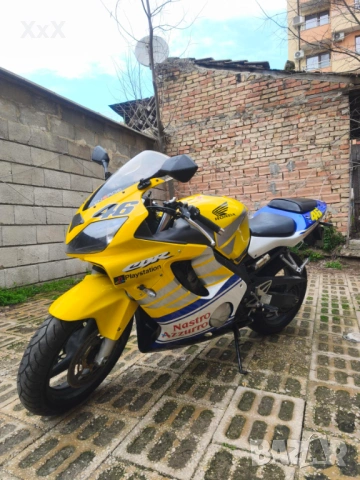 Продавам Honda CBR PC35 