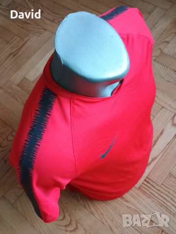 Оригинална фланелка Nike Breathe Squad, снимка 3 - Детски тениски и потници - 45840927