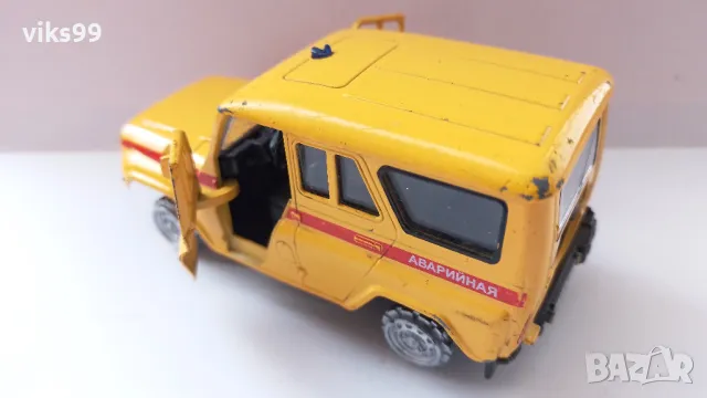 Autotime UAZ HUNTER Aварийная 1:36, снимка 3 - Колекции - 49414430