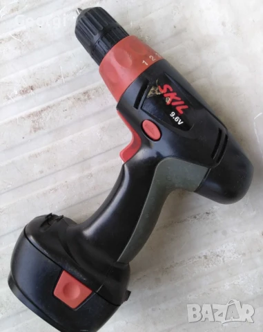 Винтоверт Skil 9.6v / за части , снимка 4 - Отвертки - 51239966