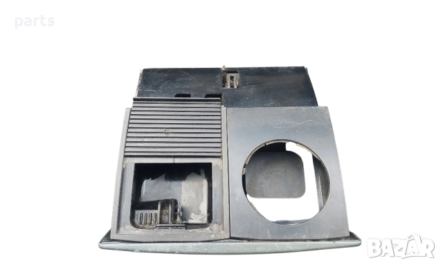 Пепелник Мерцедес Спринтер (Ч) - VW LT