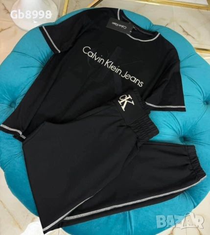 Дамски комплект Calvin Klein, снимка 1 - Спортни екипи - 46060634