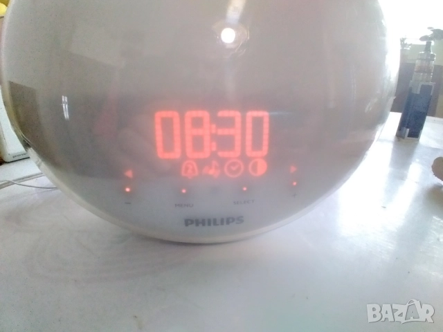 Нощна лампа с часовник и радио PHILIPS HF3520, снимка 9 - Друга електроника - 52349749
