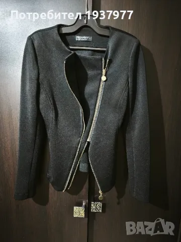 Дамско яке Rinascimento.