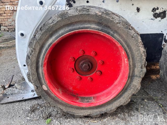 Бандажни гуми с джанти, снимка 1 - Индустриална техника - 46123605