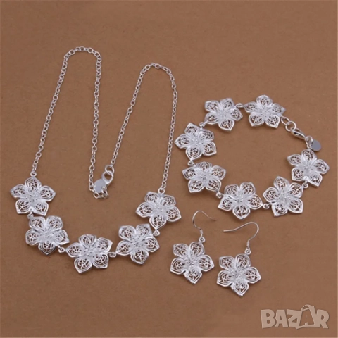 Сребърна гривна, обеци и колие цветя