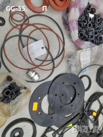 Части,семеринги,гуми и др., снимка 3 - Други машини и части - 54180749