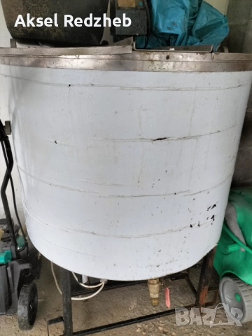 Вана за мляко 300 л