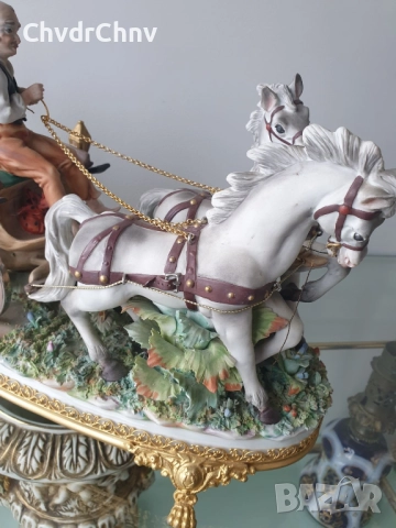Capodimonte скулптура 45см/Каподимонте стара голяма порцеланова фигура-композиция/карета-любовници, снимка 13 - Статуетки - 52571683