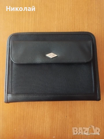 Продавам стилна папка 