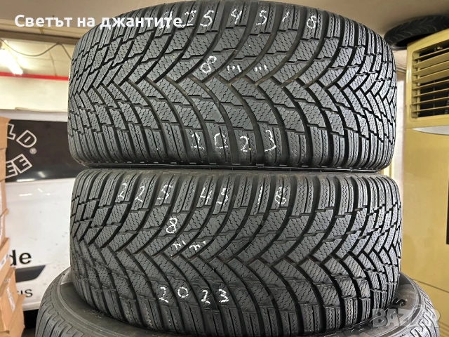 Гуми 225/45/18 Firestone 2 броя Дот 2823