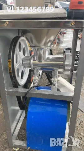 Алуминиева месомелачка №32+стойка с плот и фуния на колела +мотор 2,2 kW, снимка 3 - Месомелачки - 49736690