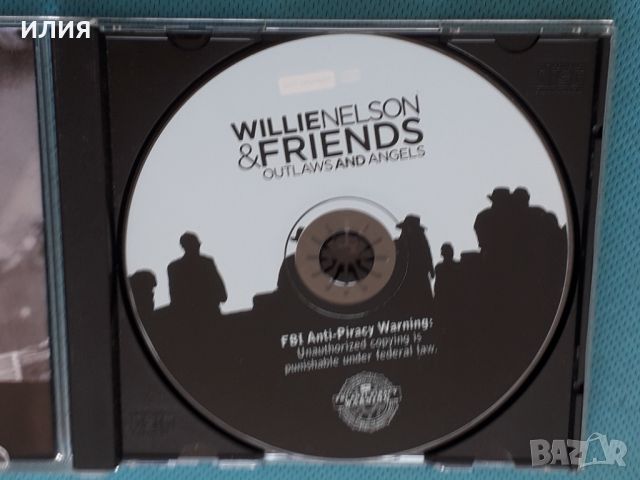 Willie Nelson & Friends – 2004 - Outlaws And Angels(Country), снимка 4 - CD дискове - 45079464