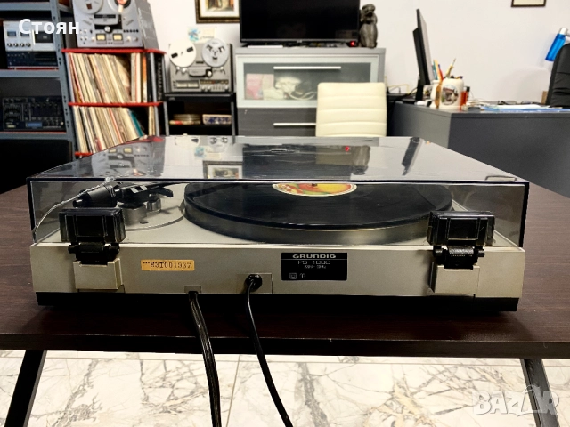 Vintage грамофон Grundig, снимка 11 - Грамофони - 52479520