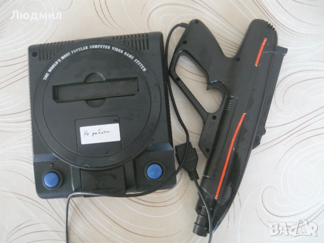 Пистолет футуристичен, аксесоар за ТВ игра, снимка 2 - Игри за PlayStation - 54131021