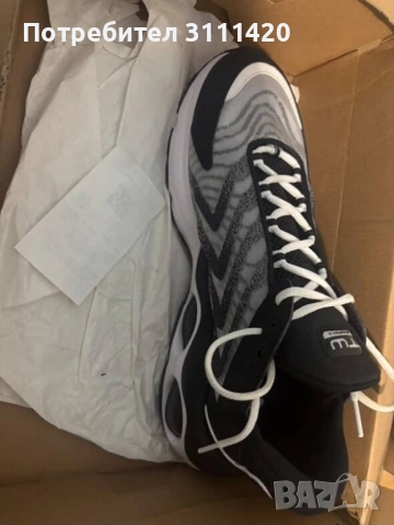 Маратонки Nike Tw, снимка 2 - Маратонки - 54198843