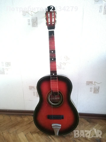 Стари струнни музикални инструменти, цигулки и китара. . , снимка 13 - Антикварни и старинни предмети - 52675823