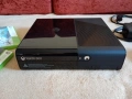 XBOX 360 E +джойстик и 5 игри, снимка 1