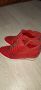 Страхотни, супер лекички червени обувки със скрита платформа. Обувани само веднъж!, снимка 1 - Дамски ежедневни обувки - 45725165