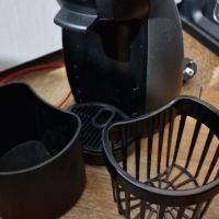 Кафемашина Dolce Gusto Krups + малък контейнер за кафе капсули, снимка 4 - Кафемашини - 45585786