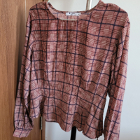 Ефектна дамска блуза, снимка 2 - Блузи с дълъг ръкав и пуловери - 44954242