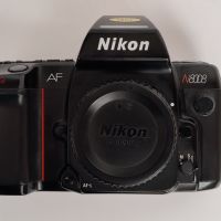 Филмов фотоапарат Nikon Af N8008  -за колекция, снимка 1 - Фотоапарати - 45253414