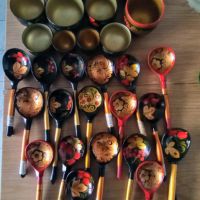 Лот от 12 руски дървени чаши Хохлома и 18 руски лъжици Хохлома, снимка 1 - Прибори за хранене, готвене и сервиране - 45306883