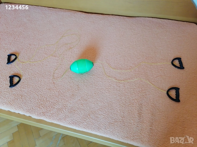 Игра "Хвърчаща топка" - забавна игра и фитнес упражнение с топка и въжета с дръжки от двете страни, , снимка 1