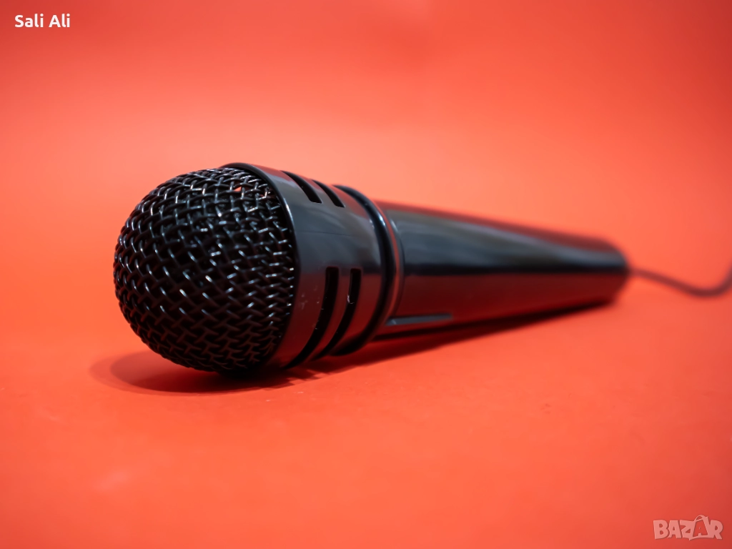 Динамичен микрофон с кабел 2 метра, 3.5 мм жак – за караоке, компютър, снимка 1