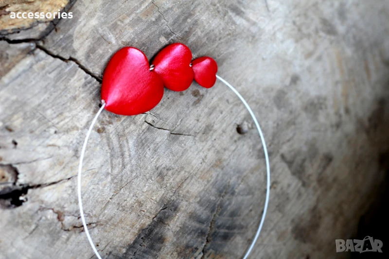 Колие с три червени сърца, снимка 1