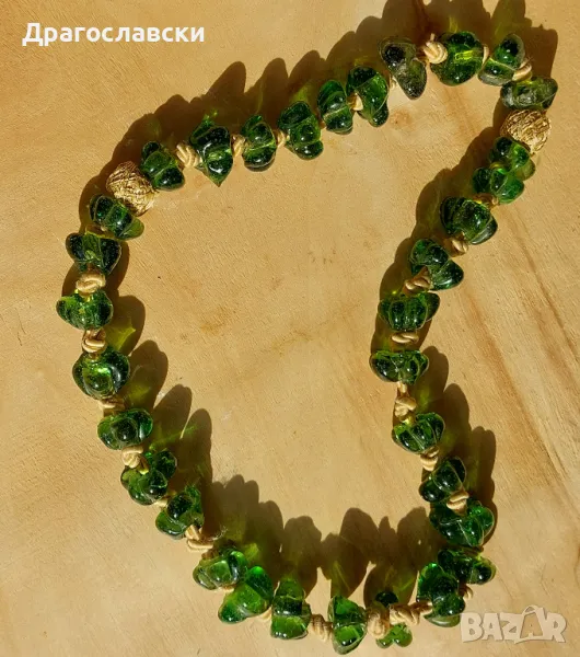 зелен гердан от ръчно стъкло, броеница стара, гердан, перли, обеца, обици, стойка, снимка 1