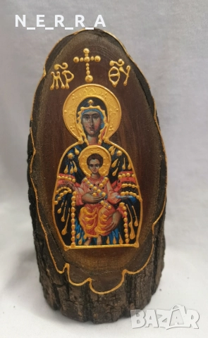 Икона върху дърво