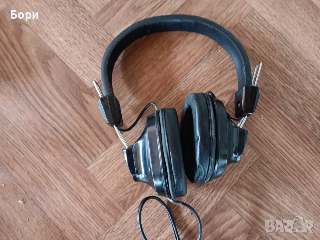 UNIVERSUM 400 ома стерео