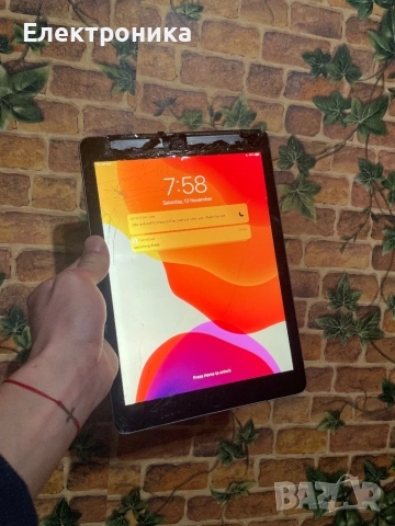 iPad A1954 9.7 6 gen, снимка 4 - Таблети - 52307489