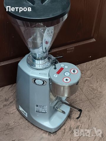 Професионална Кафемелачка MAZZER LUIGI Spa, снимка 4 - Обзавеждане за заведение - 45097540