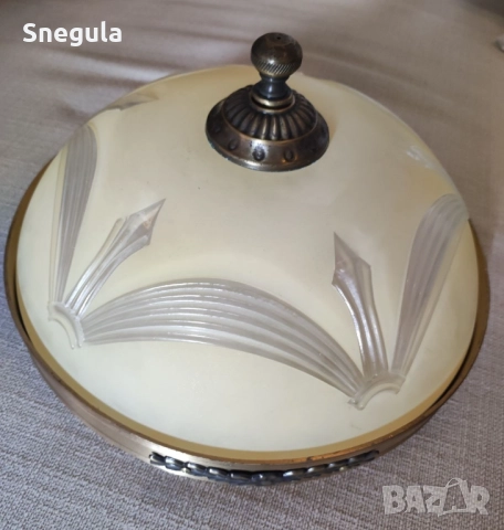 Плафон от резбовано матирано стъкло и месинг, снимка 3 - Лампи за таван - 52918131