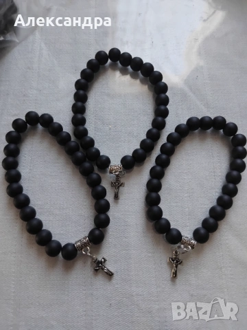 Гривни с кръстчета