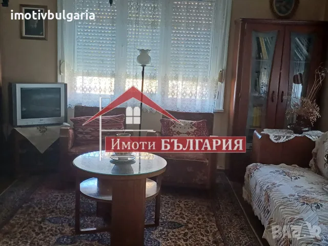 Аристократична къща  на два етажа в старо Карлово, снимка 9 - Къщи - 48095041