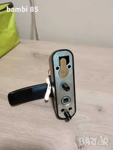 дръжка за врата iseo италианска с три ключа , снимка 5 - Други стоки за дома - 53402296